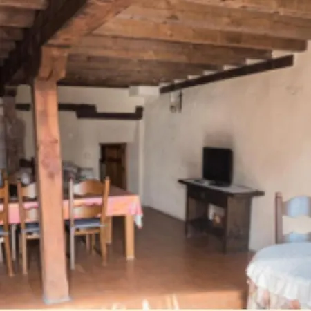 La Caseria 1y2 Holiday home Mozoncillo